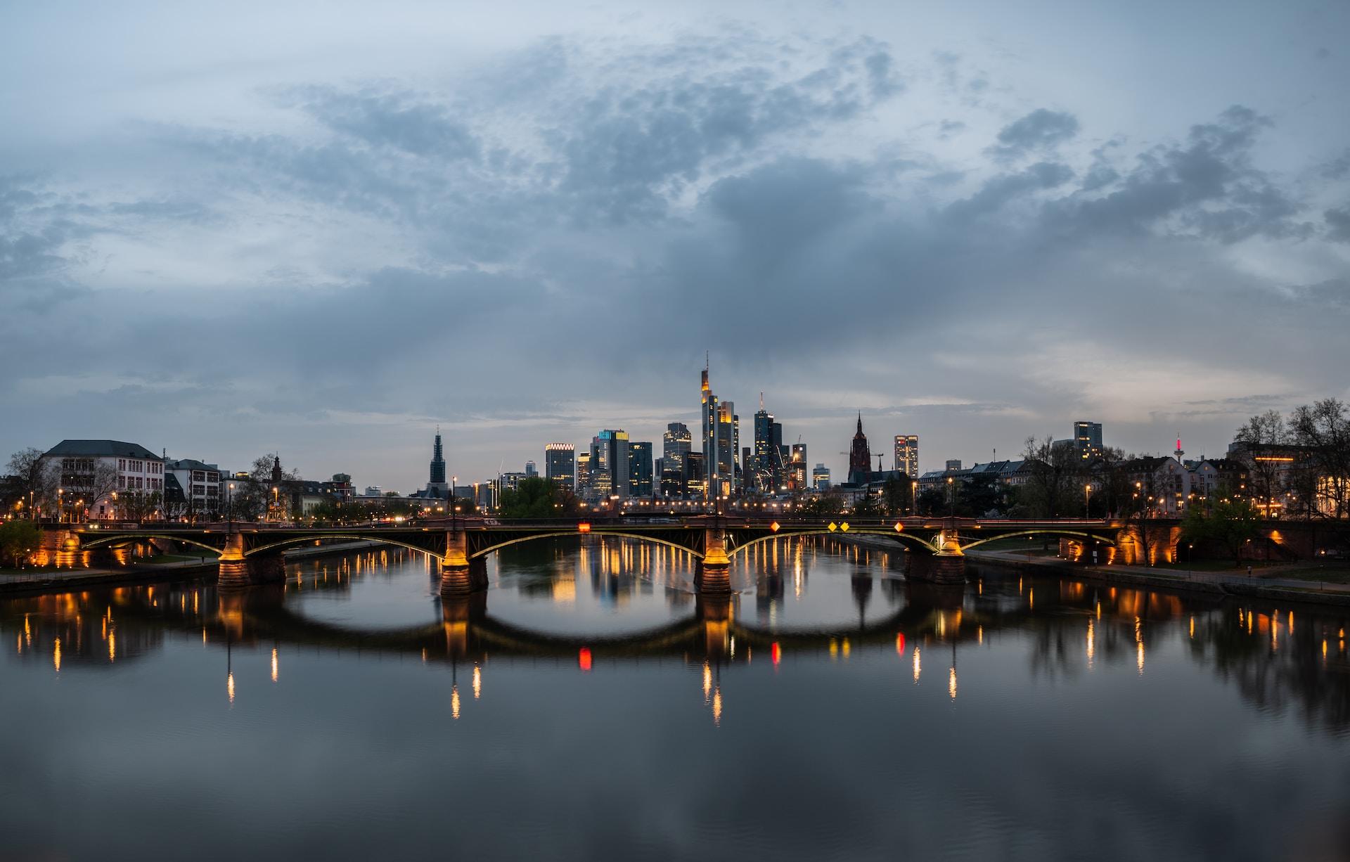 Wirtschaftspulsar Frankfurt: Wie die Stadt Unternehmen inspiriert